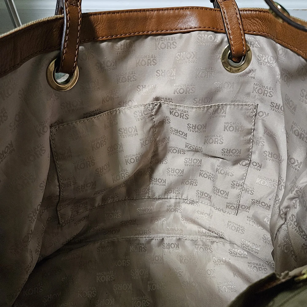 MICHAEL‎ KORS BROWN MEDIUM CARRYALL TOTE JET SET TRAVEL GRAPHIC LOGO BAG - Picture 14 of 16